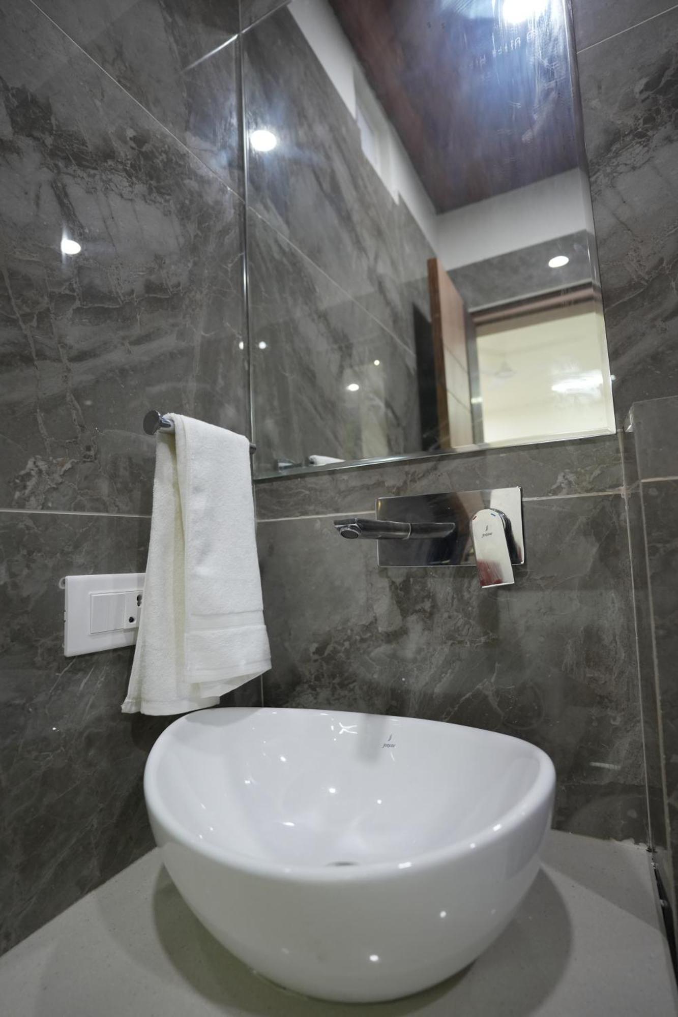 Anaya Retreat Otel Varanasi Dış mekan fotoğraf