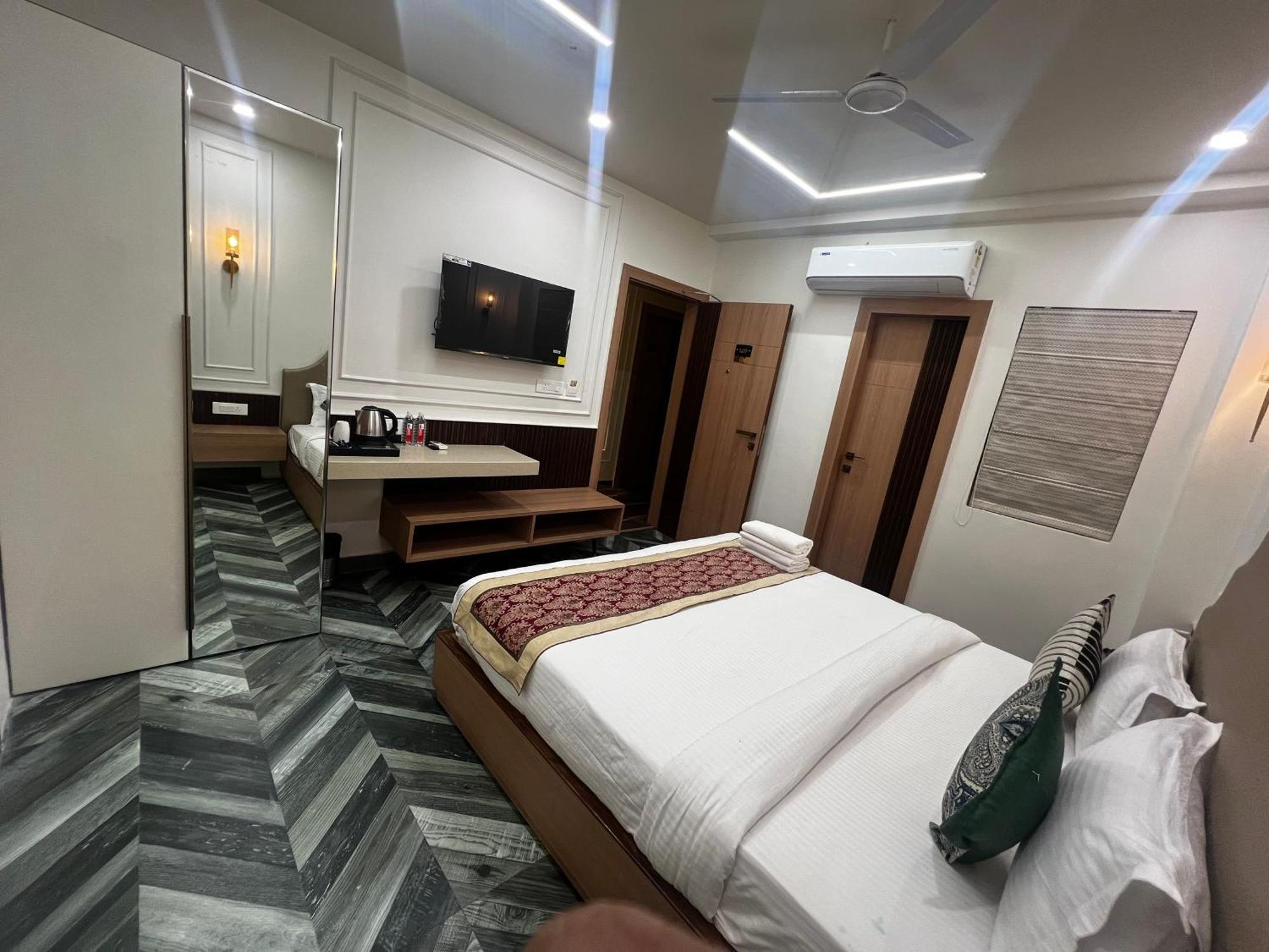 Anaya Retreat Otel Varanasi Dış mekan fotoğraf